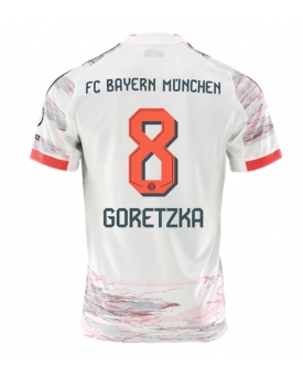Bayern Munich Leon Goretzka #8 Maglia Gara Trasferta Repliche 2025-26 Maniche Corte
